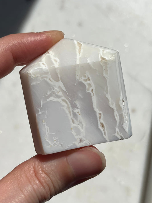 Druzy White Plume Agate Chunky Tower (tú eliges)