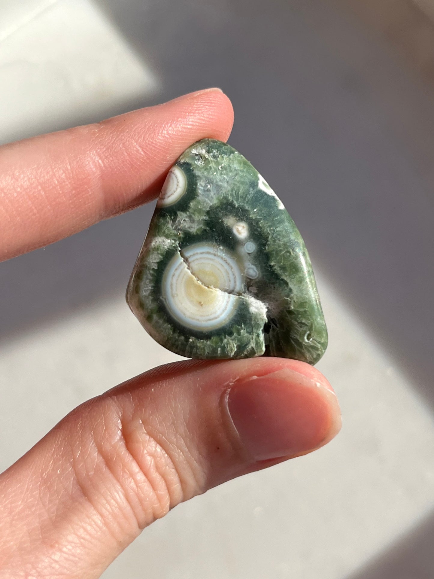 Octava vena Ocean Jasper forma libre grande y gruesa