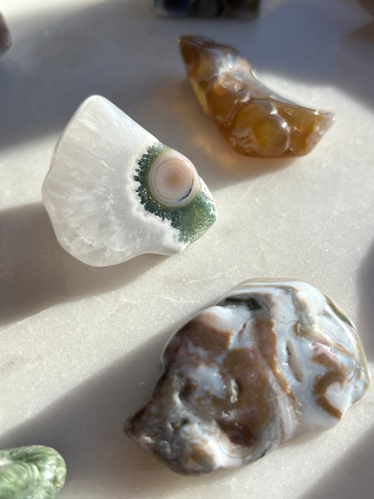 Octava vena Ocean Jasper forma libre grande y gruesa