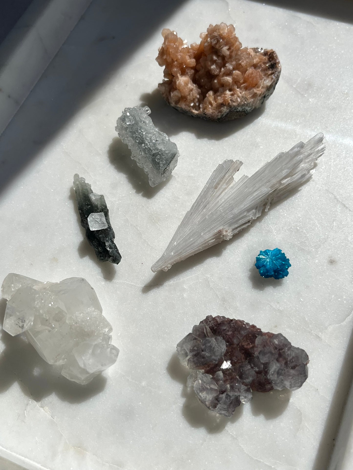 Caja de muestras de mini minerales indios