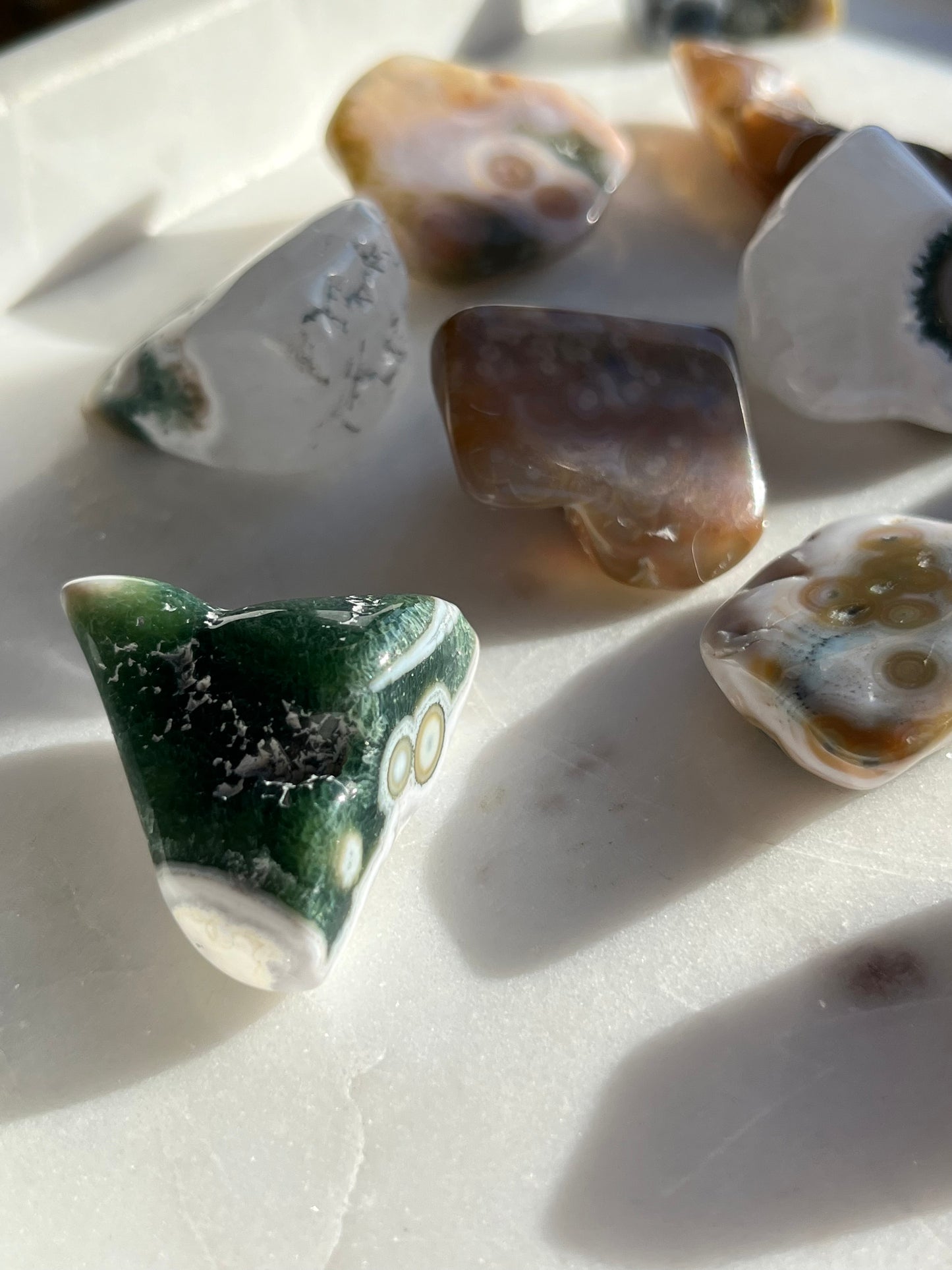 Octava vena Ocean Jasper forma libre grande y gruesa