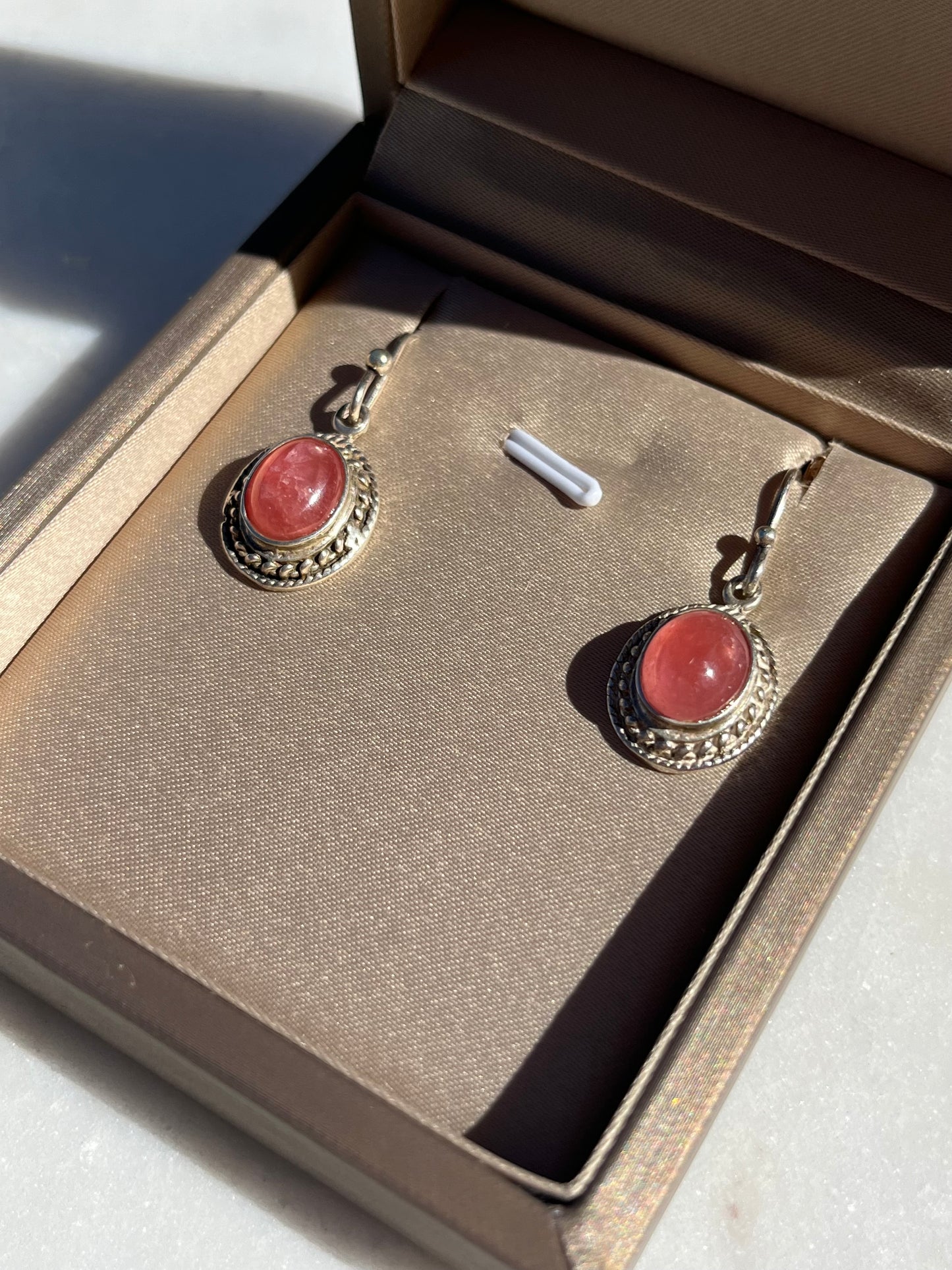 Vintage Style Gemmy Rhodochrosite Oval Earrings (925 Sterling Silver)