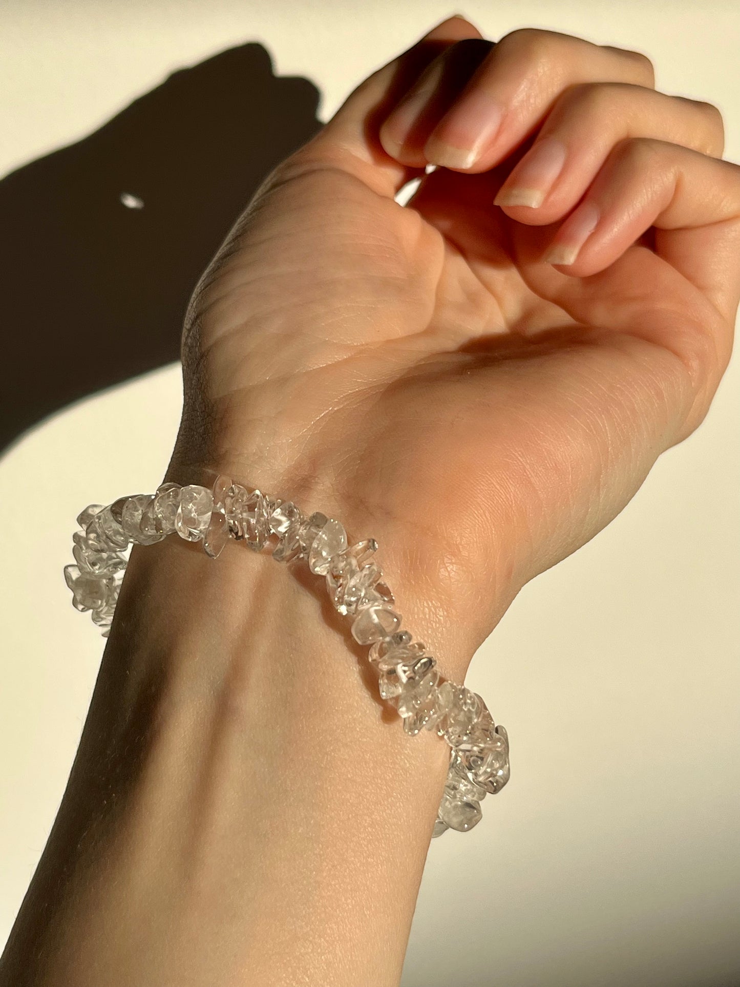 Pulsera de cuentas de chip de cuarzo transparente