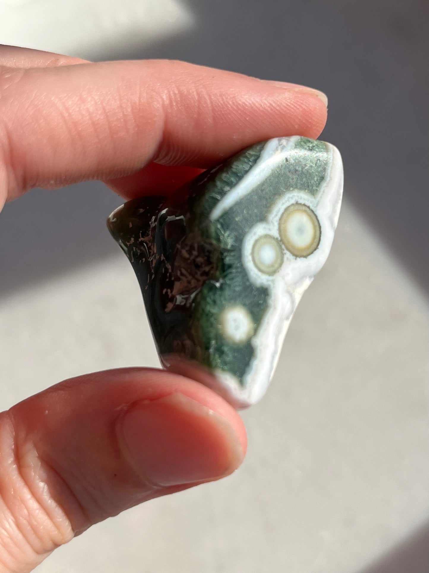 Octava vena Ocean Jasper forma libre grande y gruesa