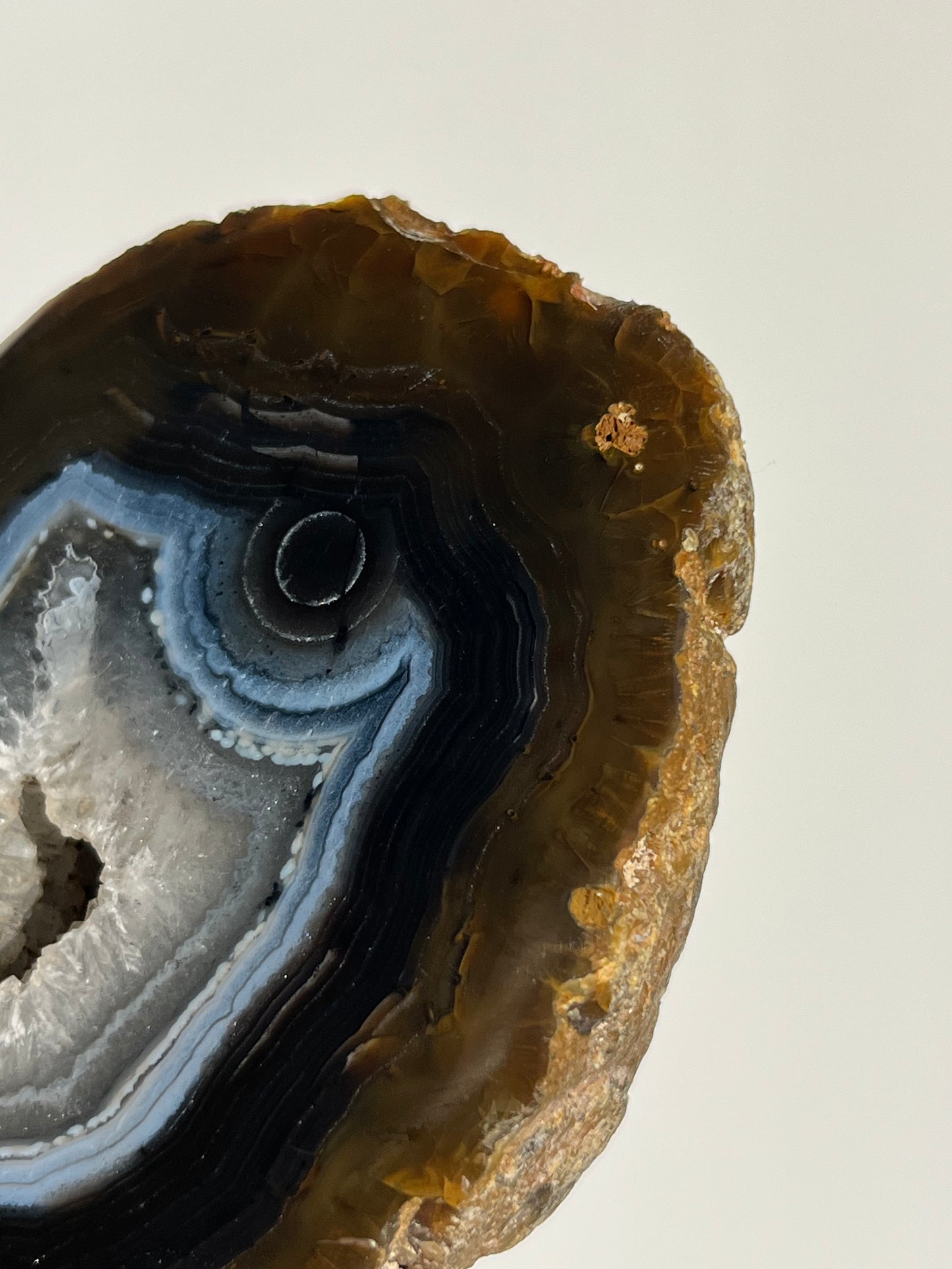 'Cyclopsis' Blue East Indonesian Single-Eye Face Agate Geode A