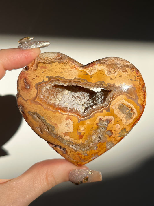 Golden Lace Agate Heart Carving C