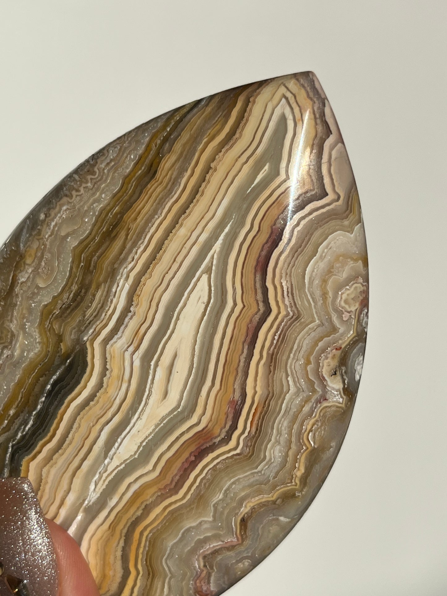 Golden Lace Agate Flame Carving D