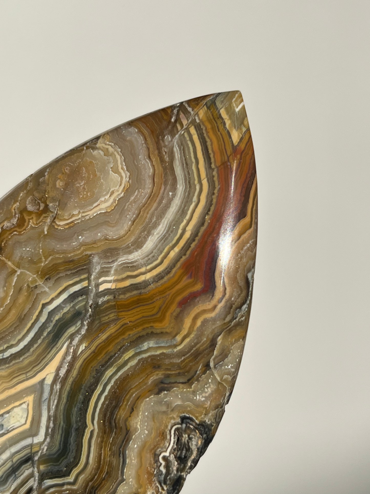 Golden Lace Agate Flame Carving G