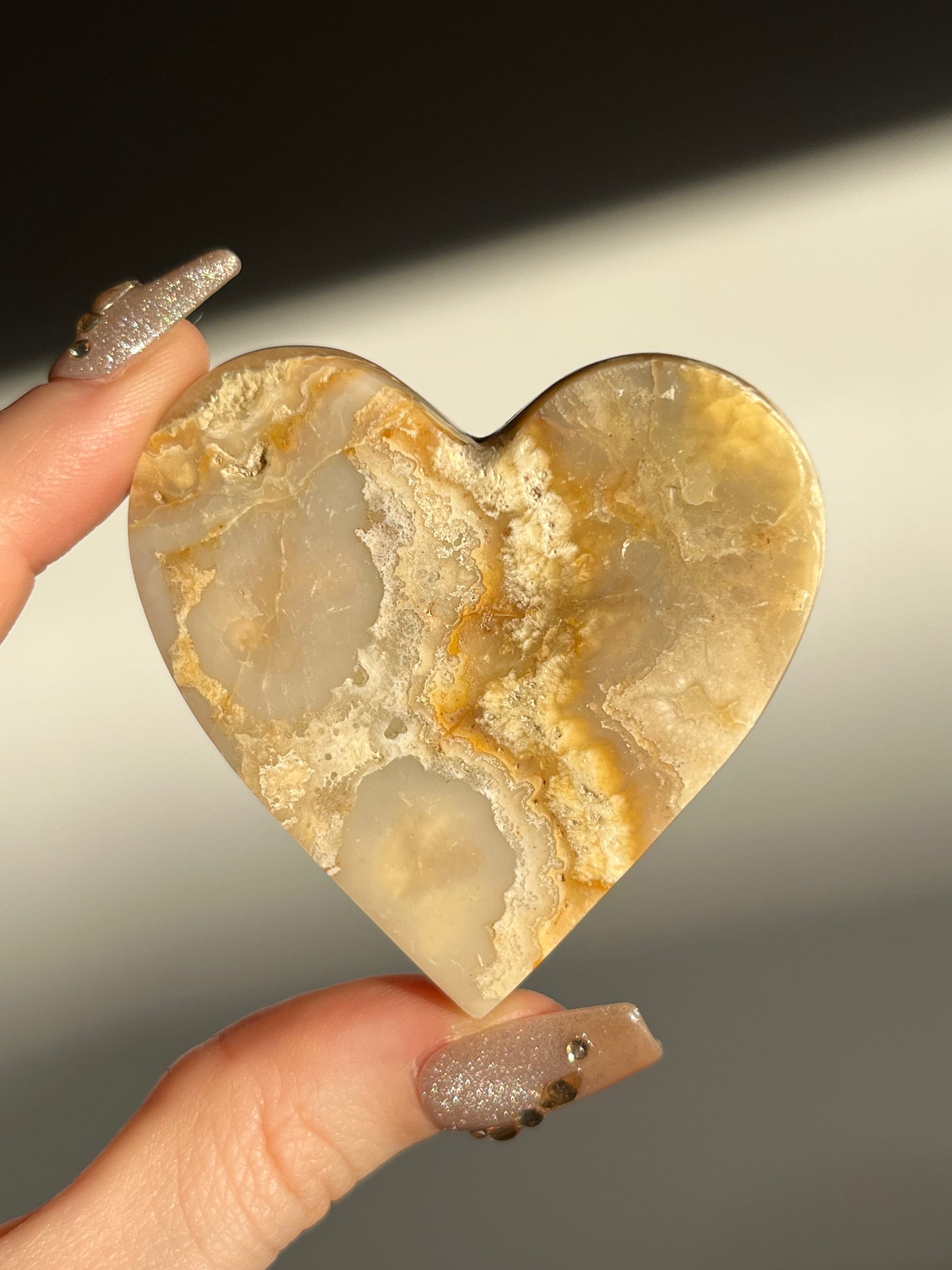 Golden Lace Agate Heart F w/ parallax