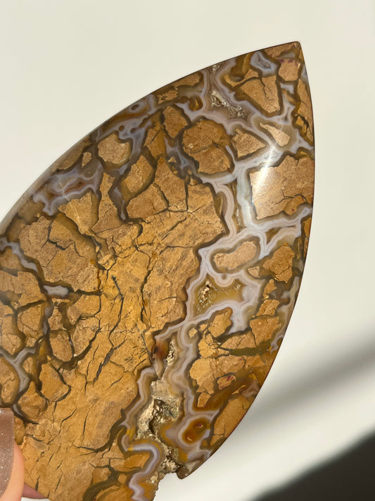 'Api' Indonesian Cotton Candy Agate Flame Carving
