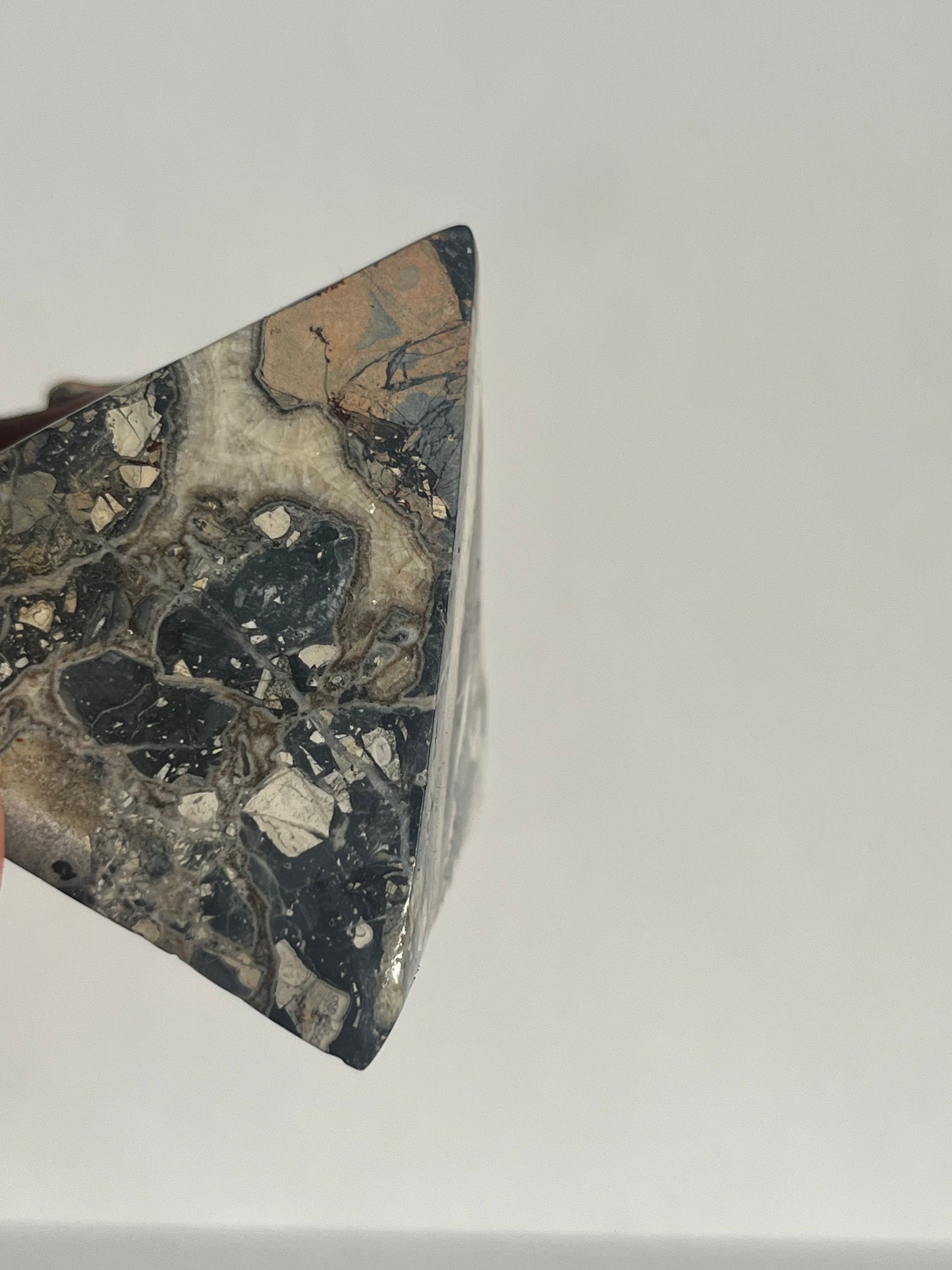 Maligano Jasper Pyramid Carving