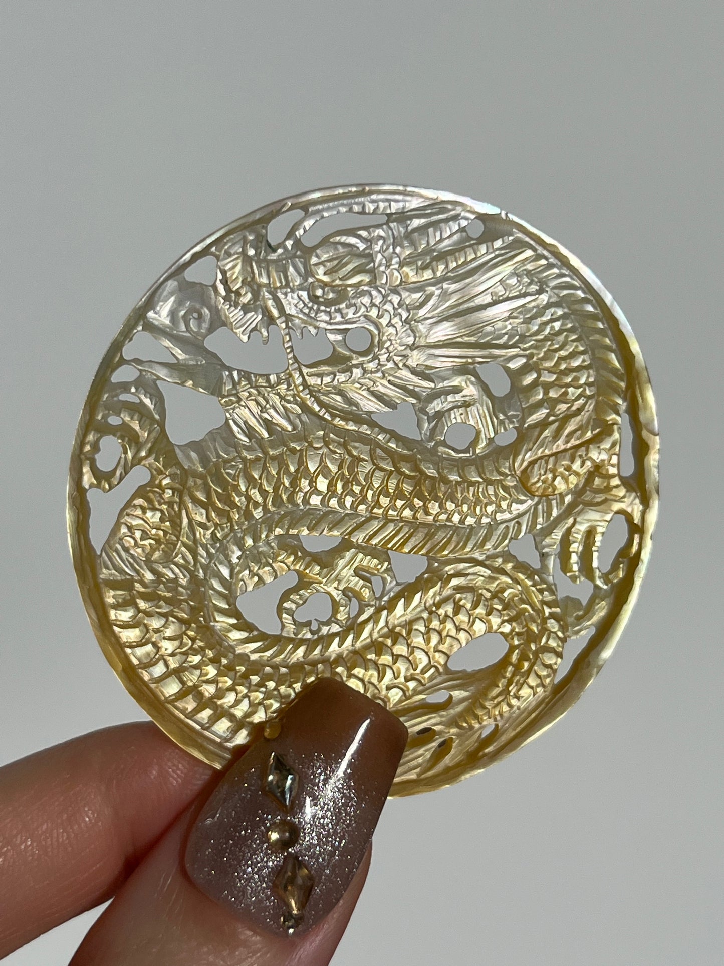 Chinese Style Dragon Mother of Pearl Shell Pendant Caving