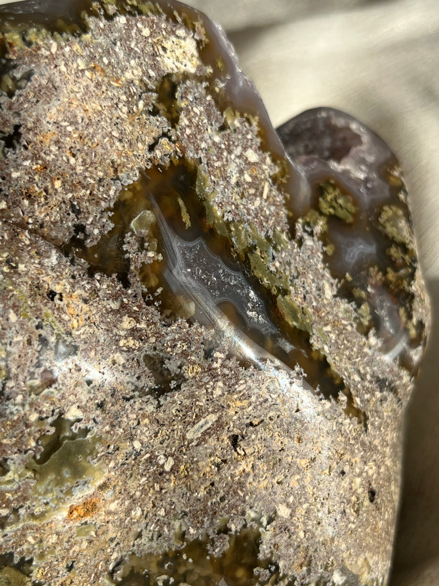 3.71kg Nebula Agate, Stalactitic Amethyst Chalcedony, and Scenic Moss Freeform Q