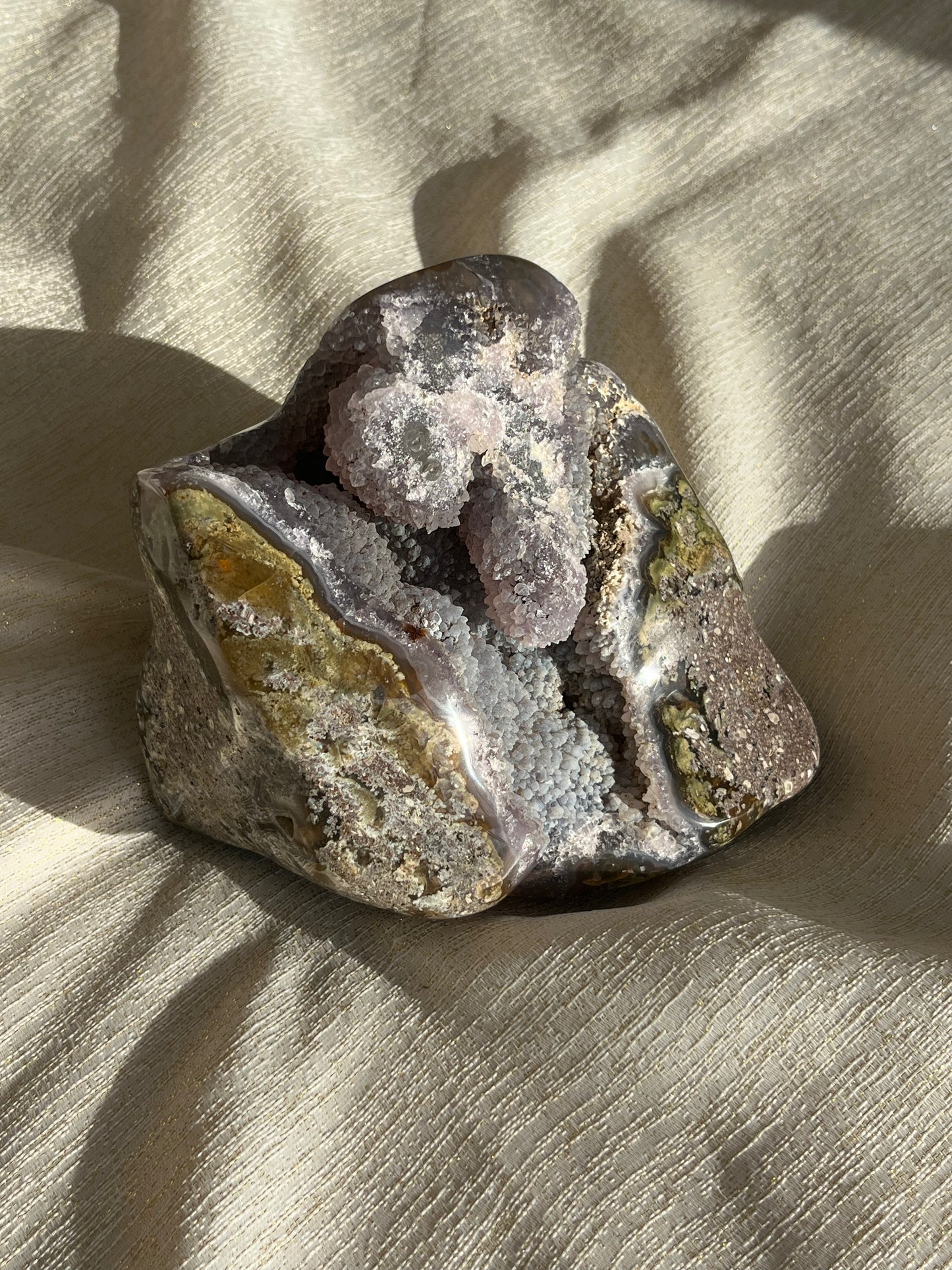 3.71kg Nebula Agate, Stalactitic Amethyst Chalcedony, and Scenic Moss Freeform Q