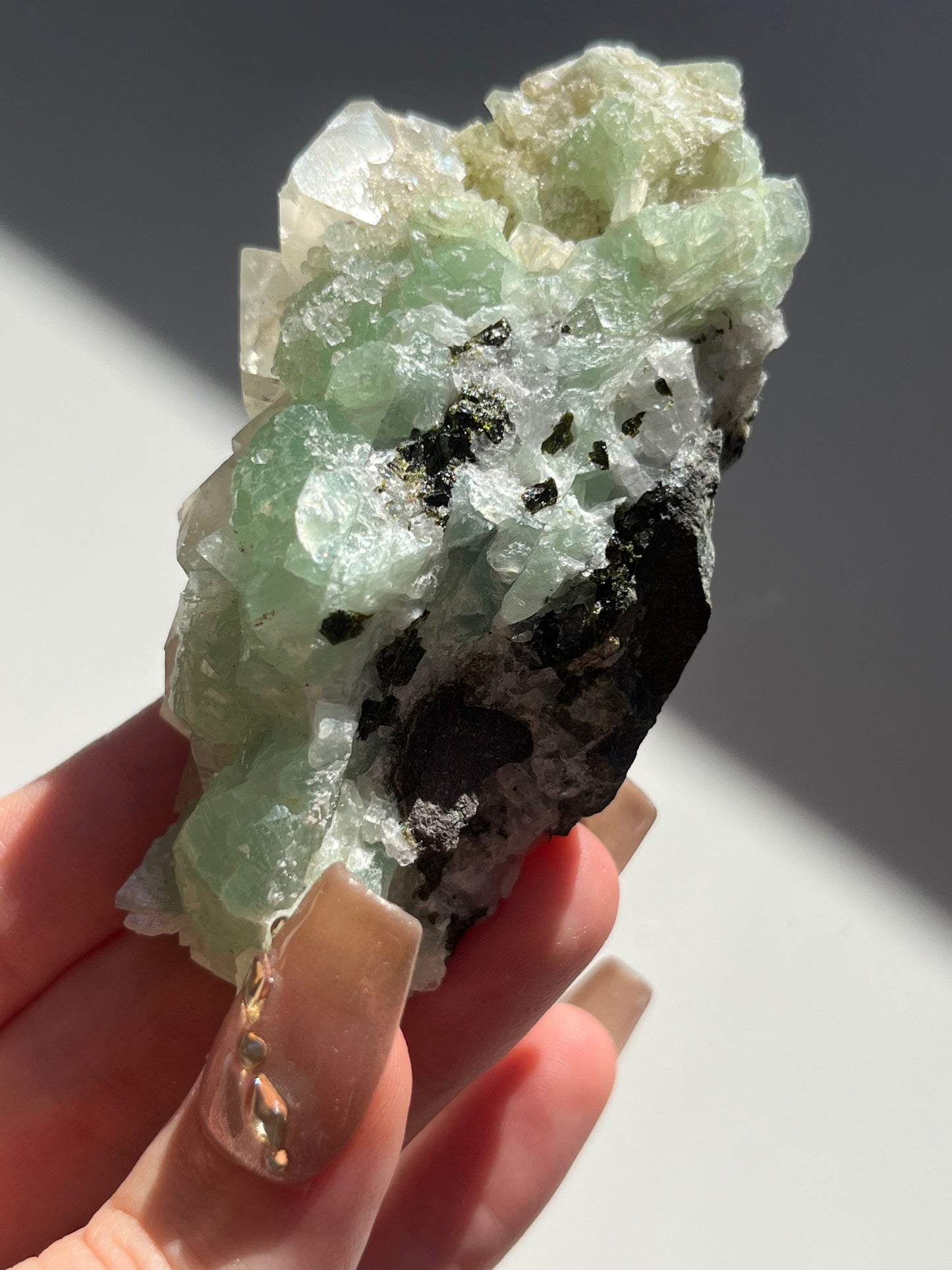 Botryoidal Prehnite with Quartz, Calcite and Analcime #A