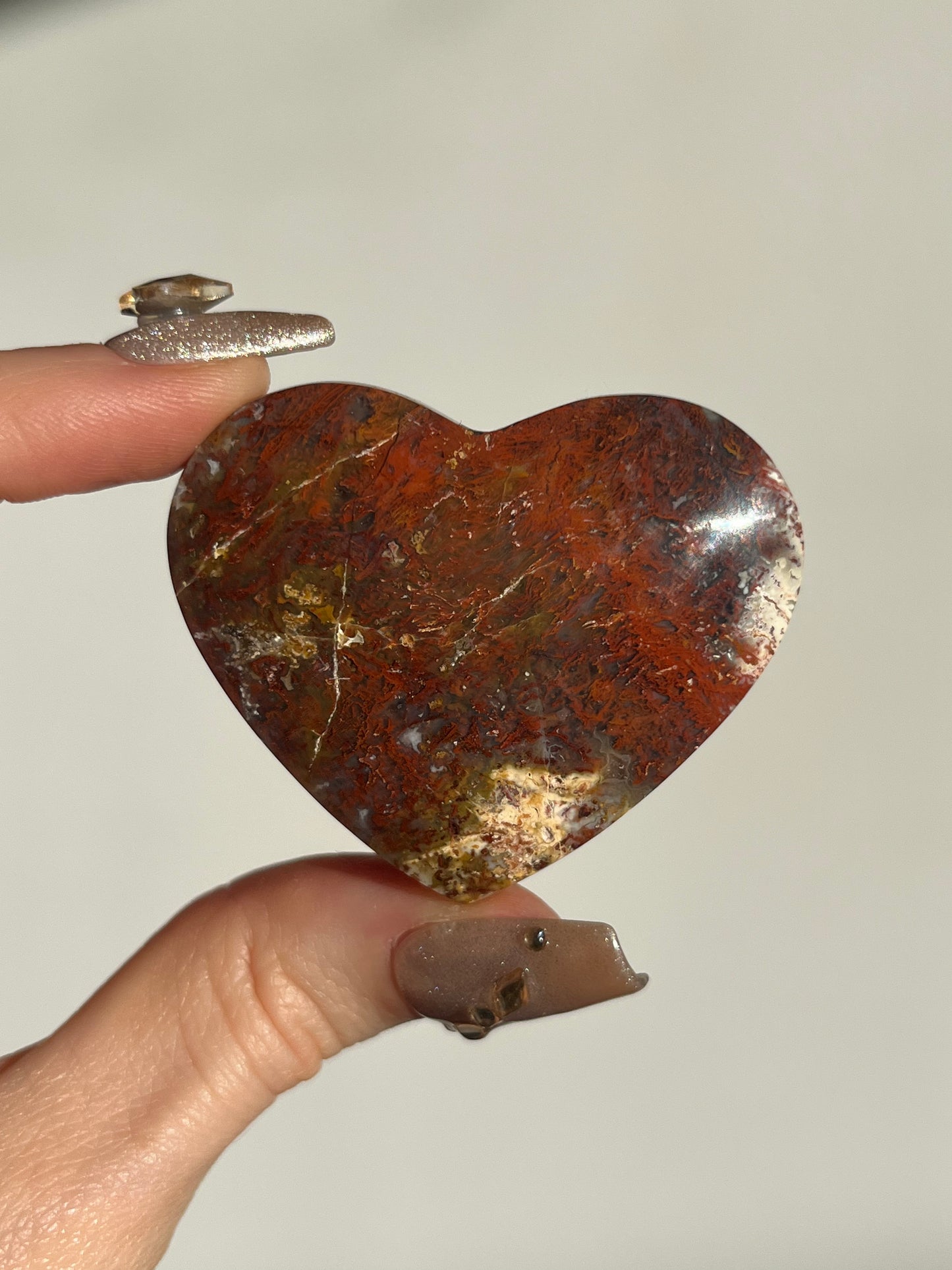 Red Moss in Chalcedony Heart Carving E