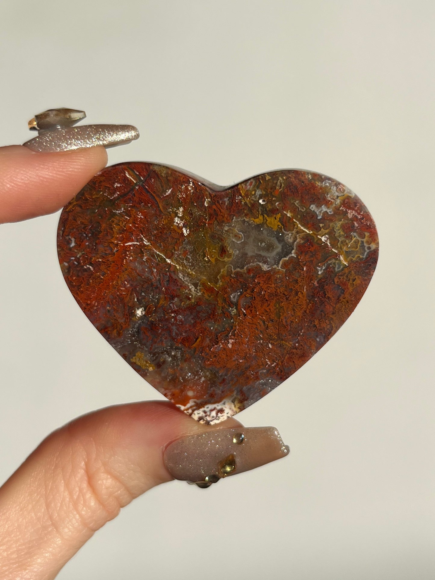 Red Moss in Chalcedony Heart Carving E
