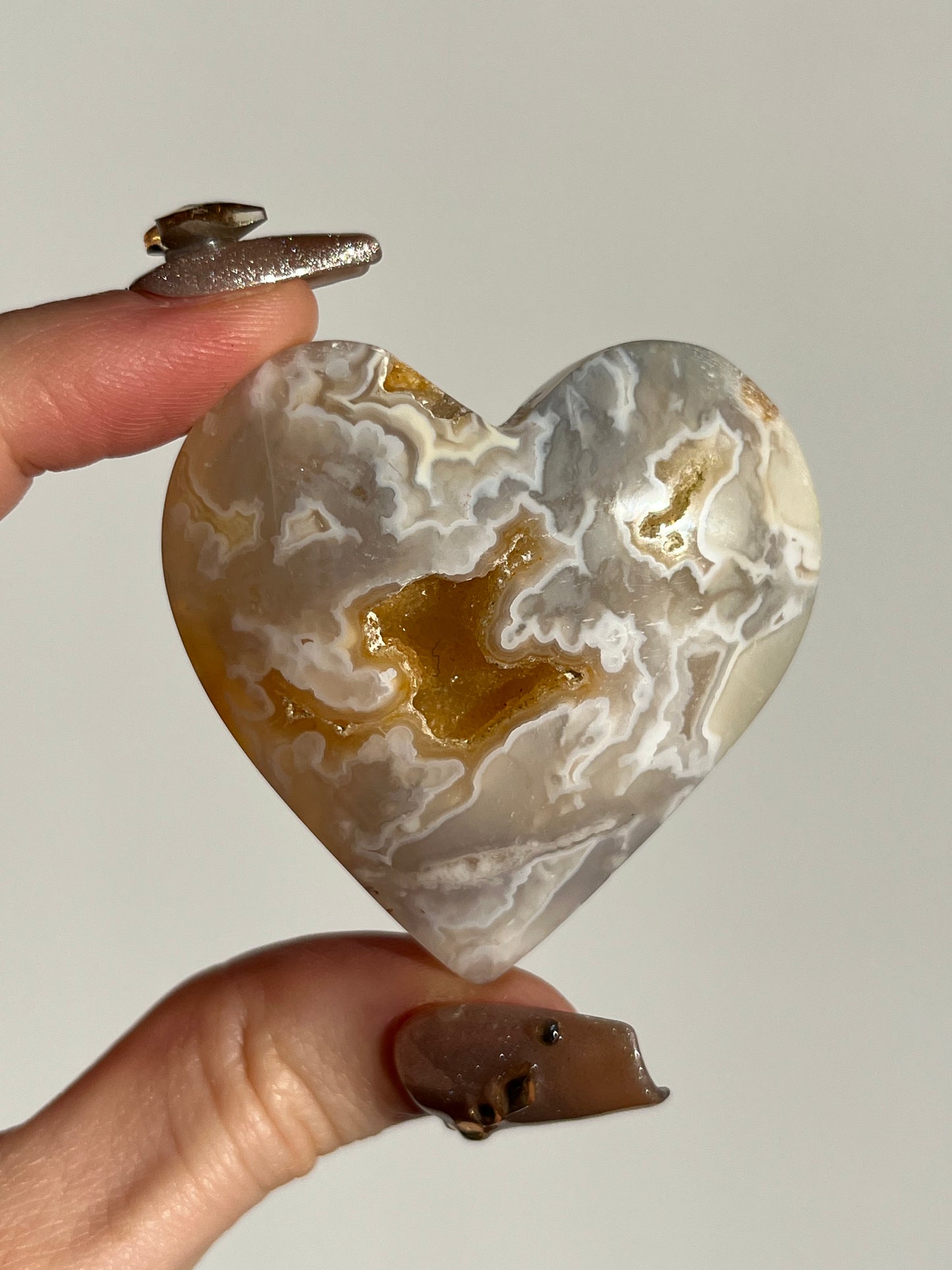 Soleia Agate Heart Carving B