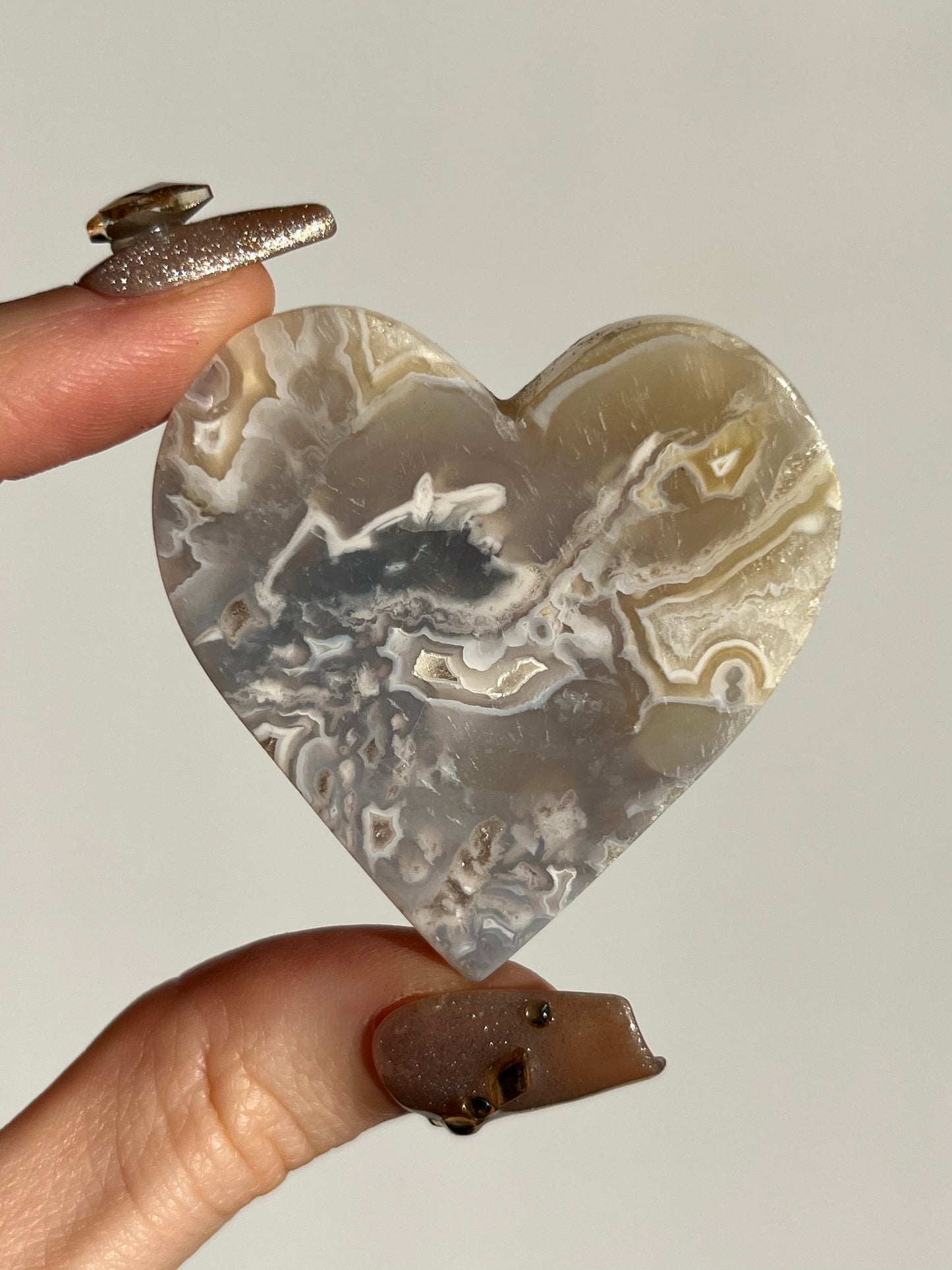 Soleia Agate Heart Carving J