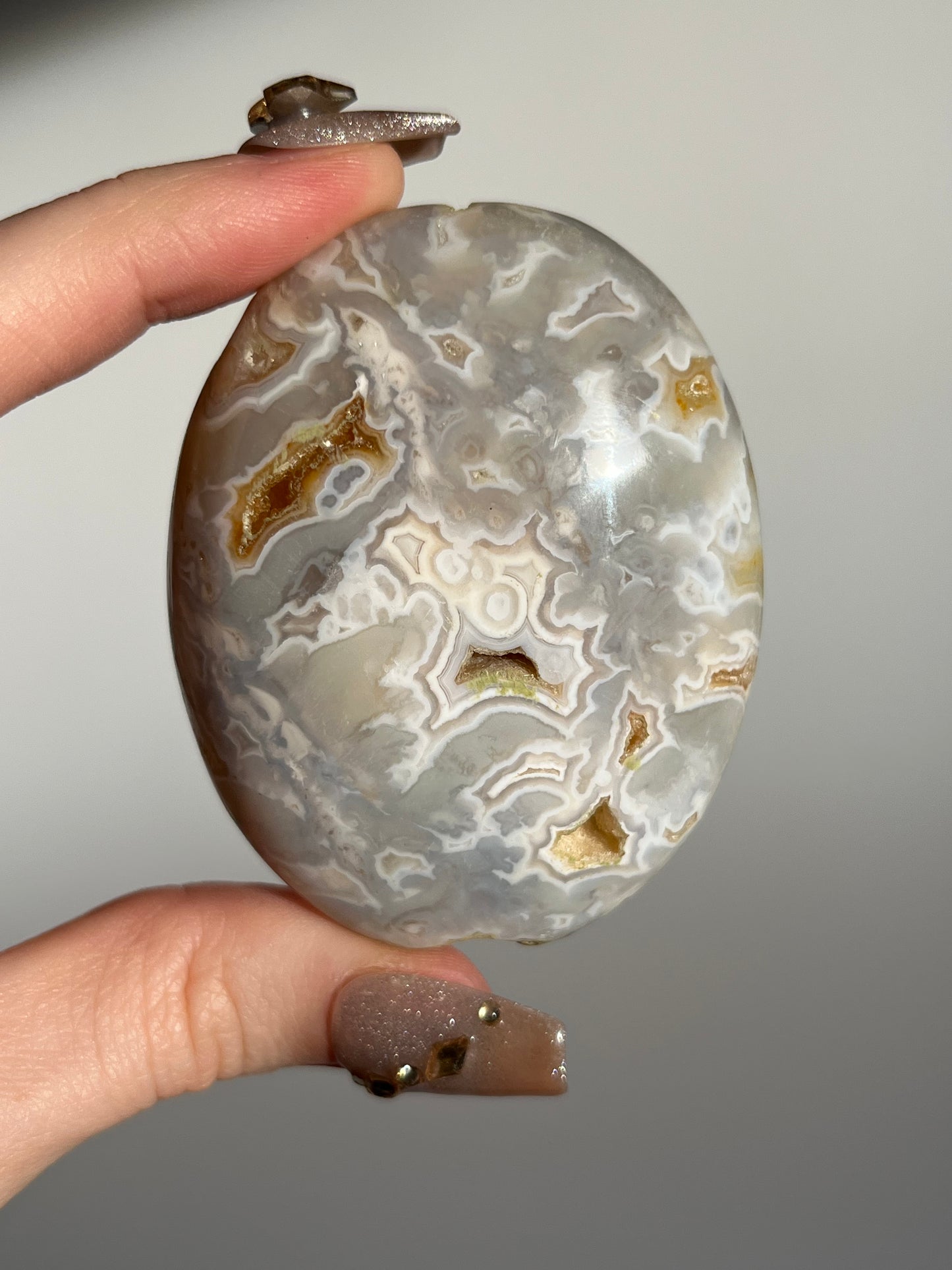 Soleia Agate Palmstone M