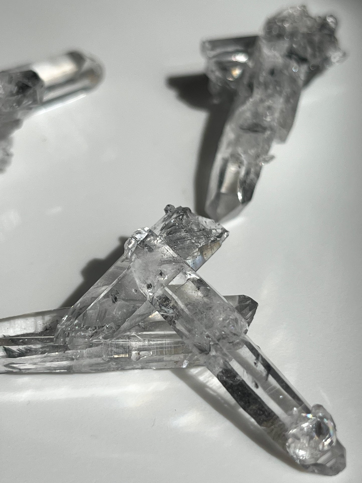Sujetalibros en racimo de cuarzo transparente brasileño de 1,89 kg