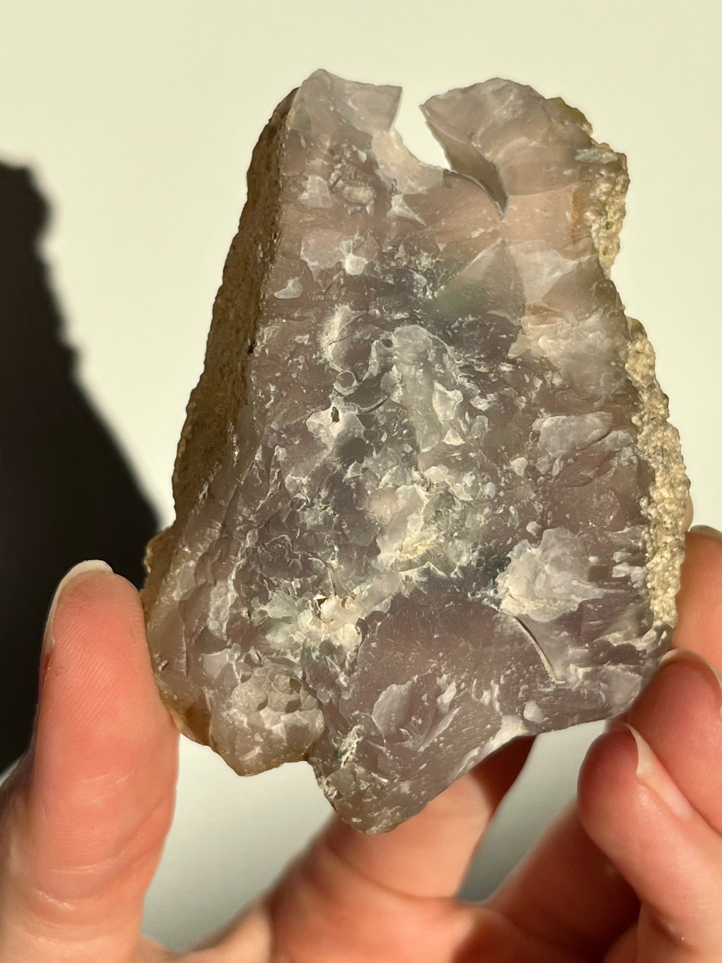 玉髓标本 #27 中的天然铜和硅孔雀石