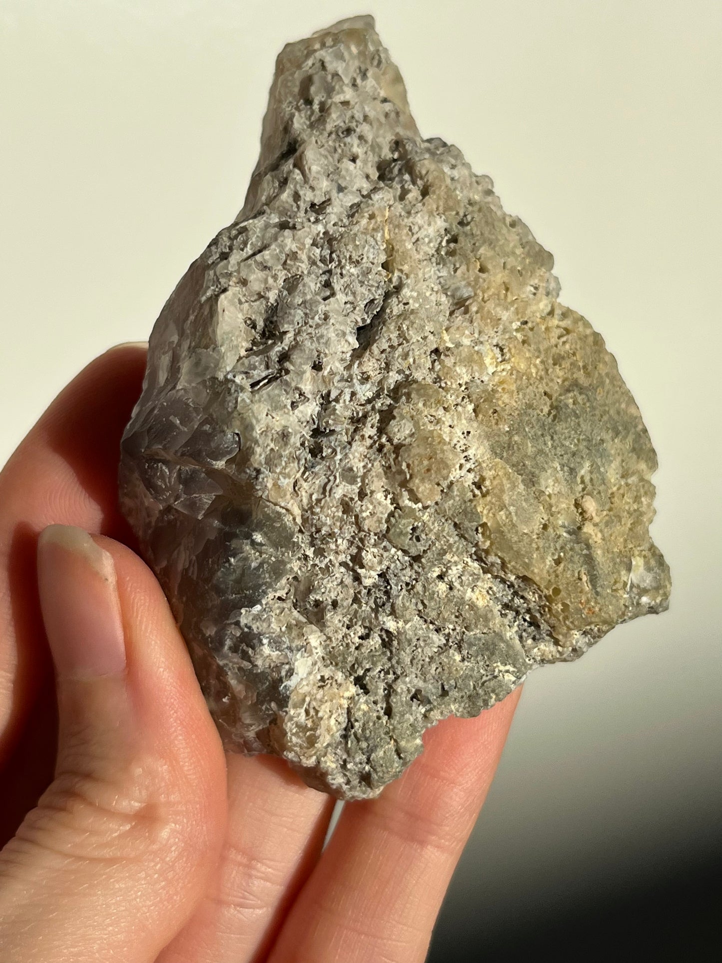 玉髓标本 #17 中的天然铜和硅孔雀石