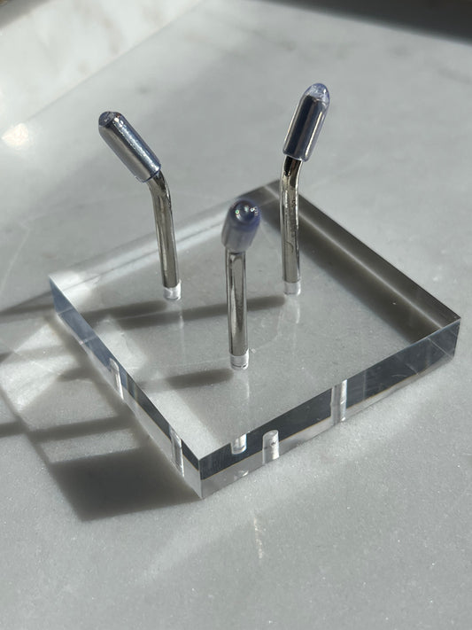 Soporte para muestras de tres patas plateado