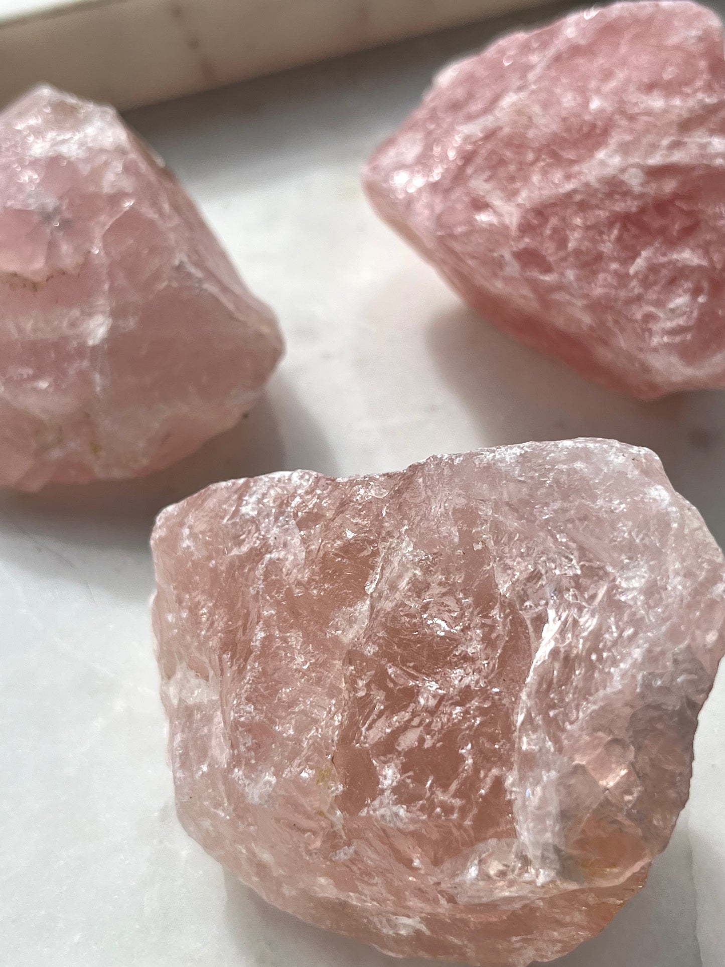 Piedra cruda de cuarzo rosa de alto grado
