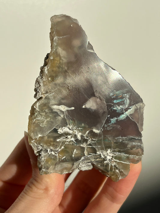 玉髓标本 #17 中的天然铜和硅孔雀石