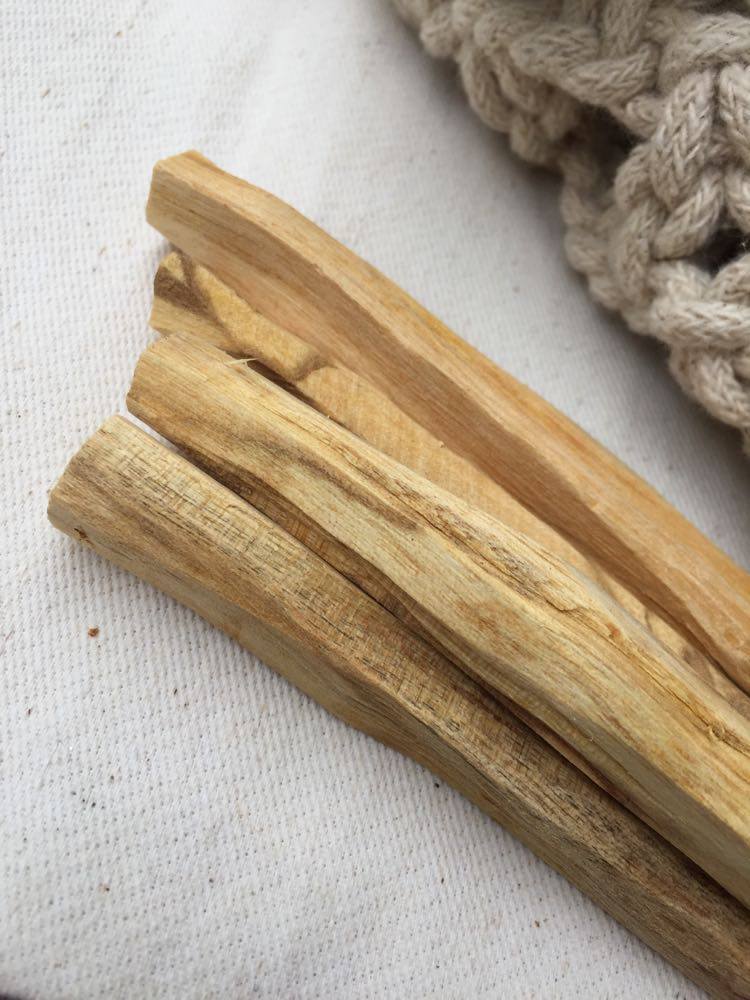 Palo Santo(可持续来源)