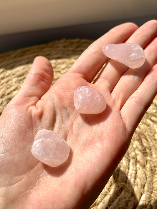 Piedra rodada cuarzo rosa