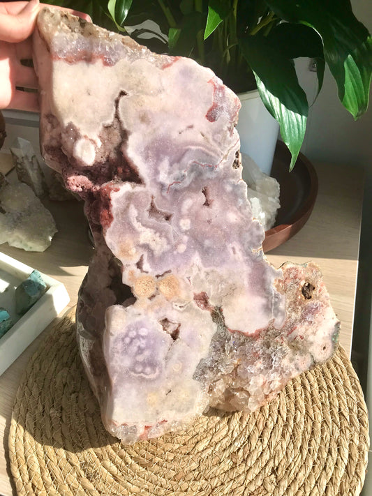 XL 高级粉红紫水晶、薰衣草紫水晶和石英不规则板