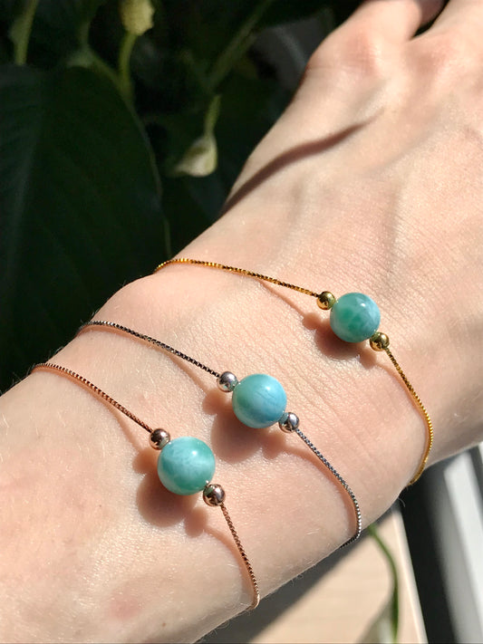 Pulsera de cuentas de Larimar en cadena de plata de ley