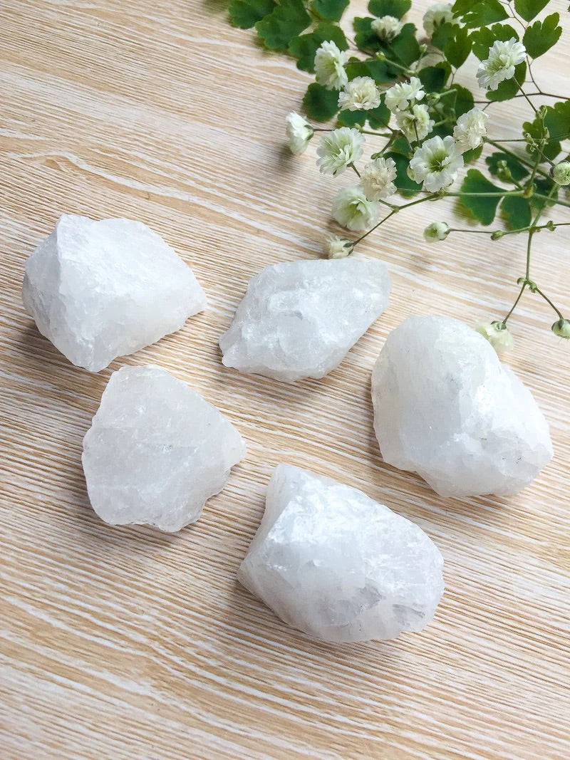 Piedra cruda de cuarzo blanco