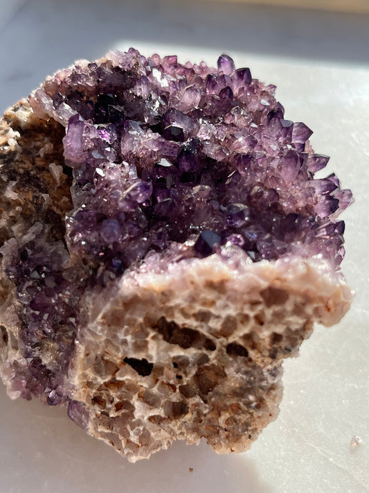 重晶石标本 #2 上的“Duri”Alacam 紫水晶假晶