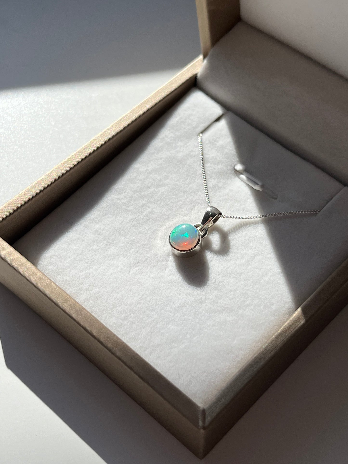 A Grade Ethiopian Opal Sterling Silver Pendant & Chain #G