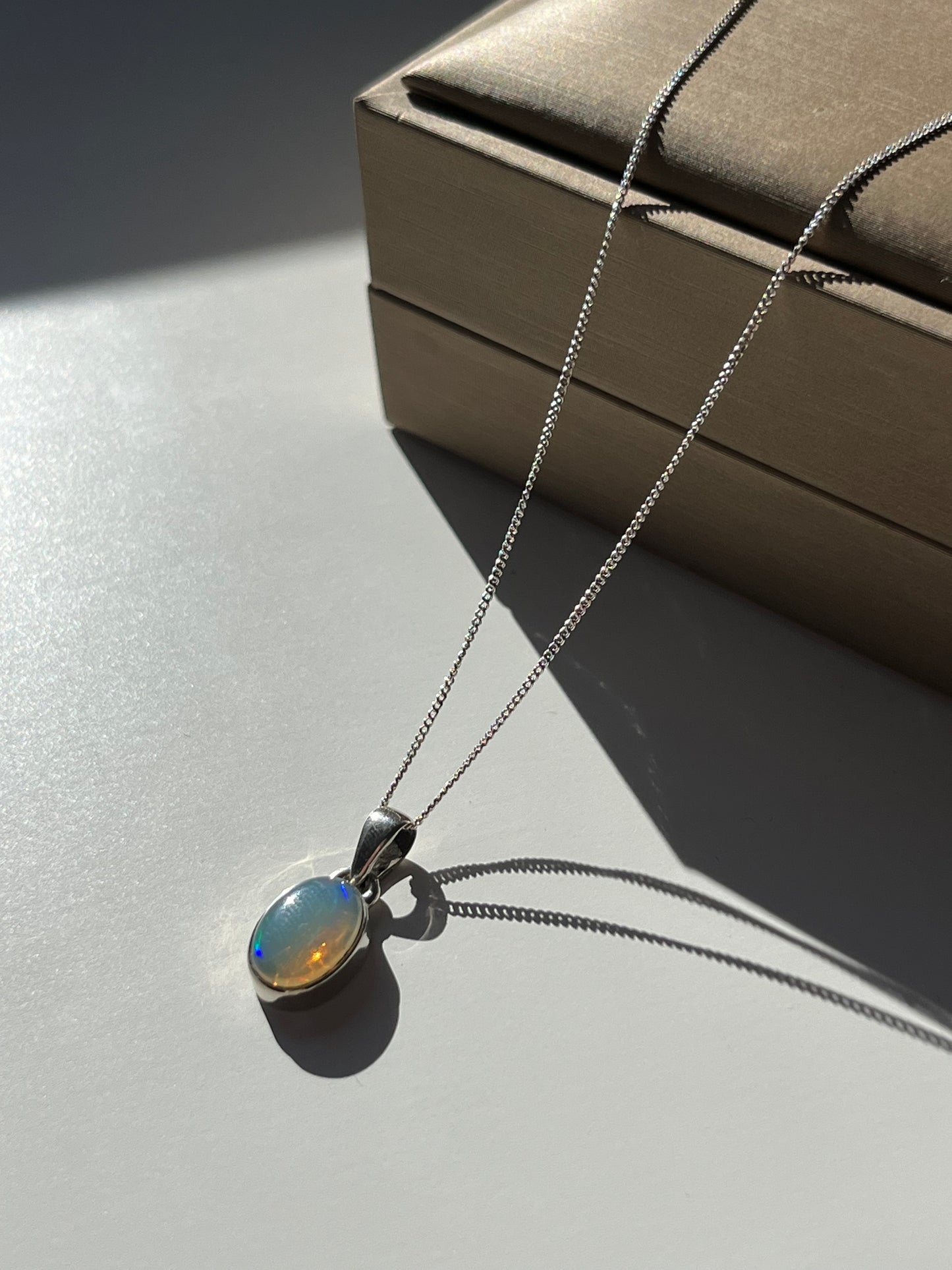 A Grade Ethiopian Opal 925 Sterling Silver Pendant & Chain #I