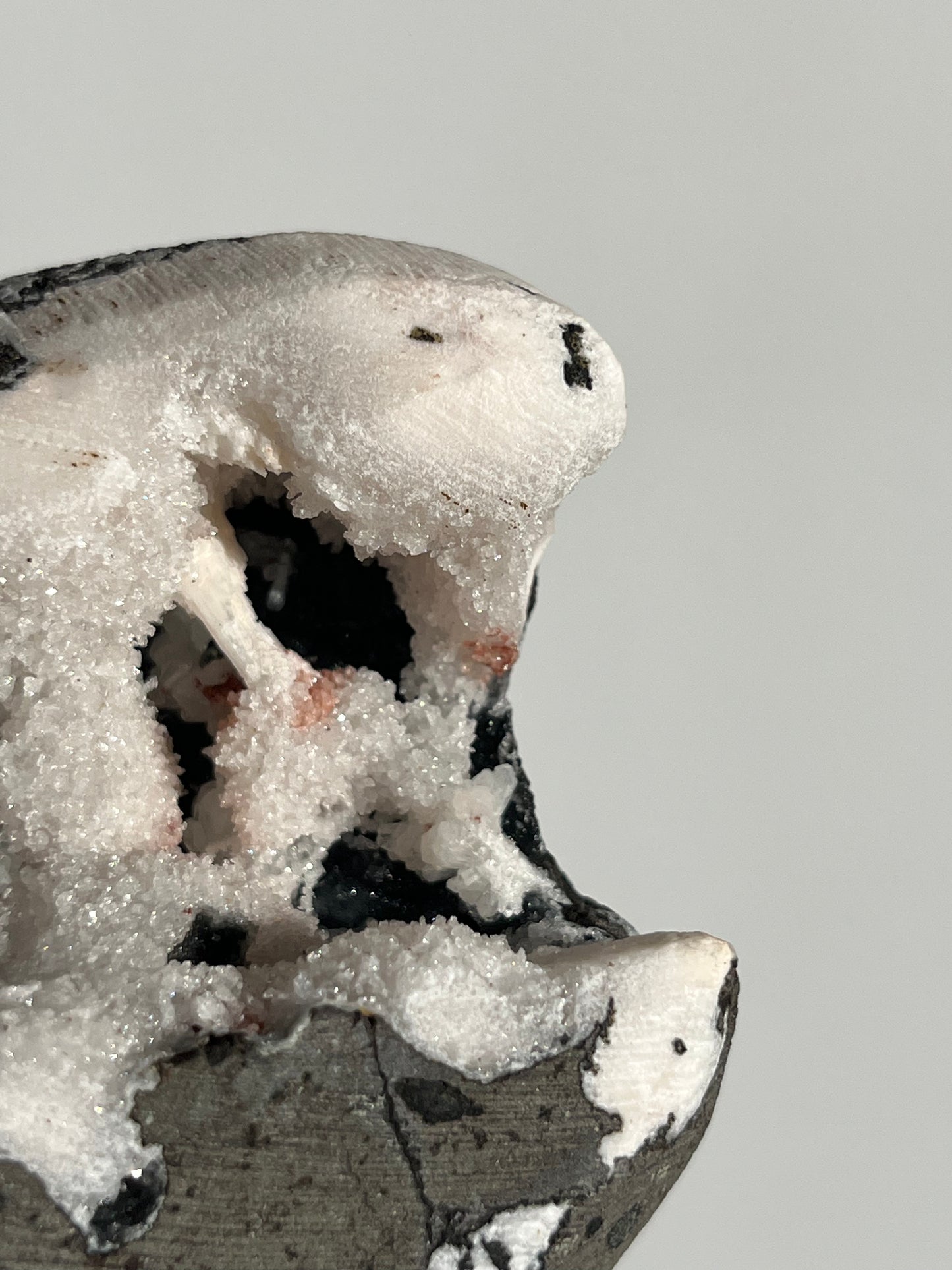 Black Chalcedony Geode Cave in Basalt with White Druzy Chalcedony and Stilbite H