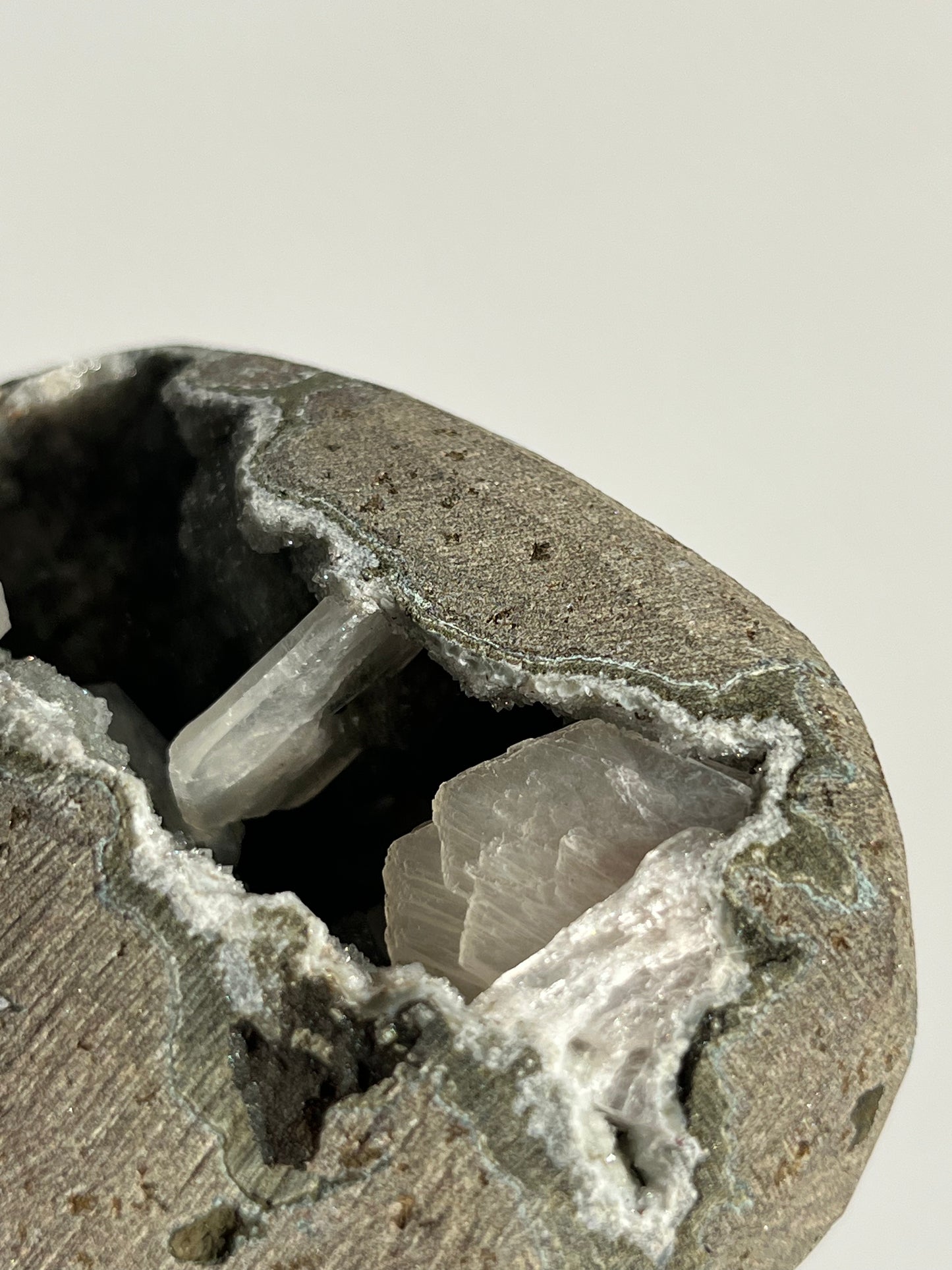 Grey Chalcedony with Peach Stilbite Geode Cave in Basalt W