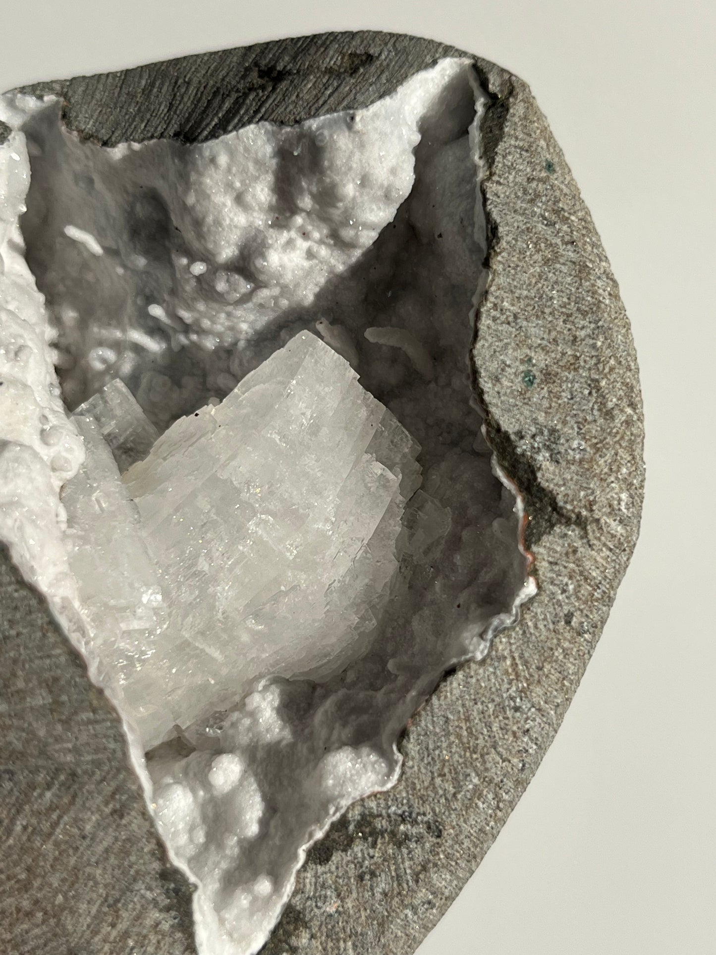 Pseudostalactitic White Chalcedony with Apophyllite Geode Cave in Basalt AD