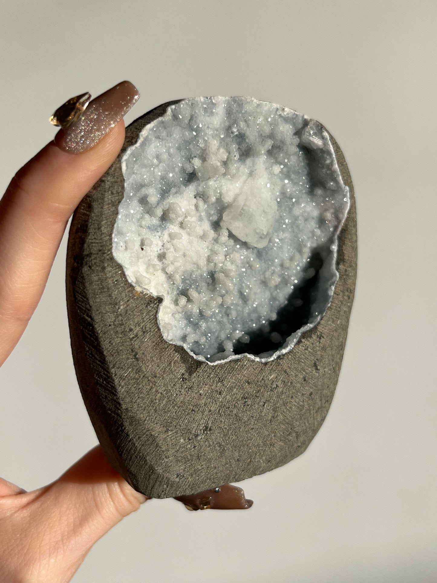 Pseudostalactitic Grey Chalcedony with Apophyllite Geode Cave in Basalt AR