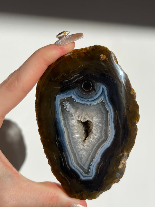 'Cyclopsis' Blue East Indonesian Single-Eye Face Agate Geode A