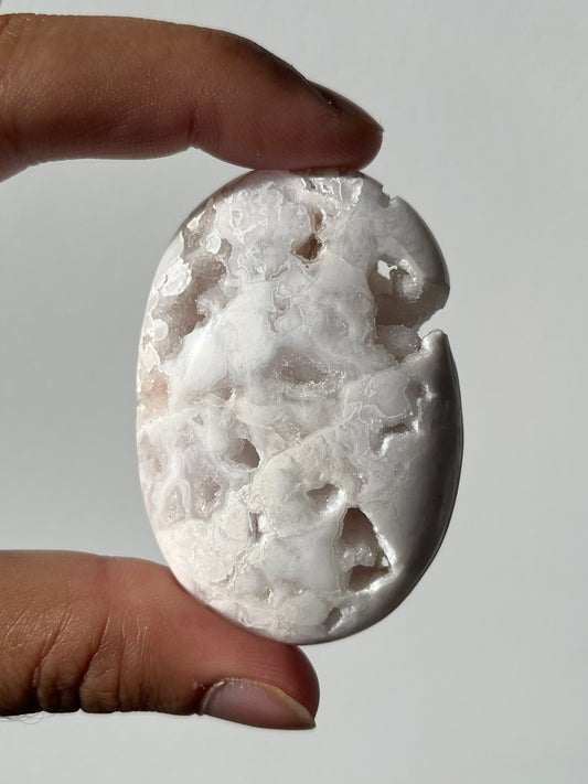 Druzy Snow Agate Palmstone A