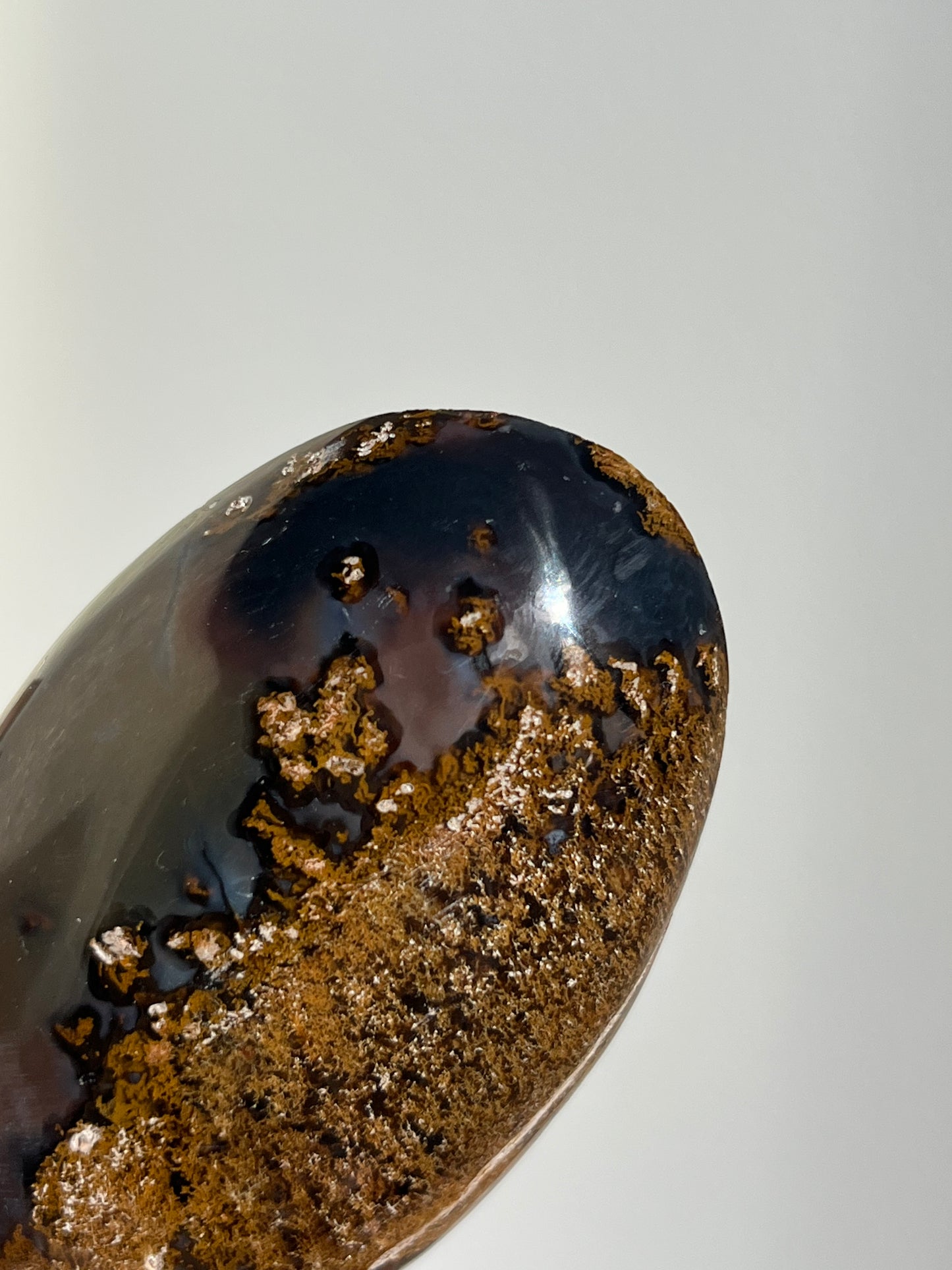 East Indonesian Agate with Golden Moss Palmstone E