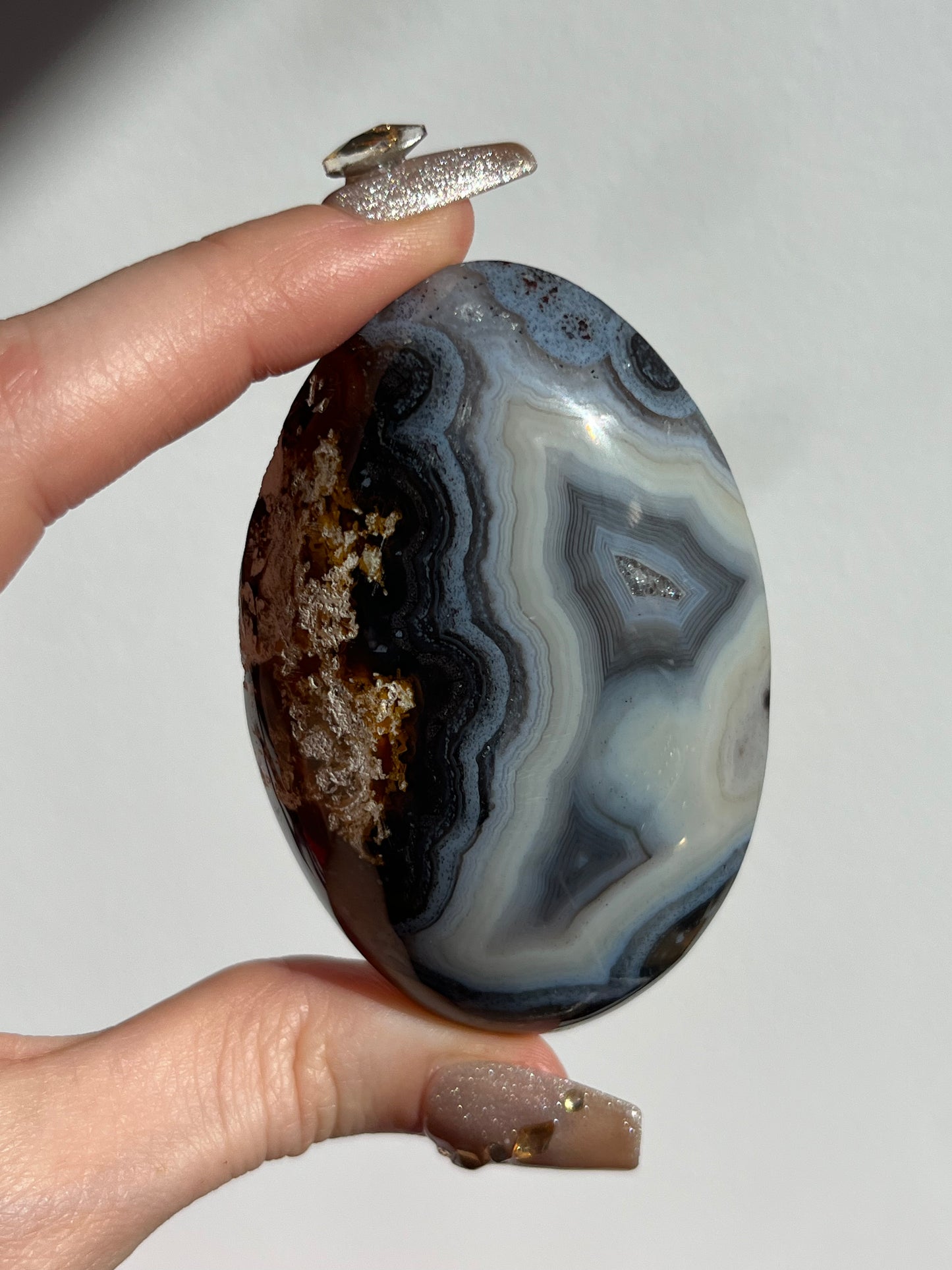 East Indonesian Agate Palmstone with Parallax Effect A