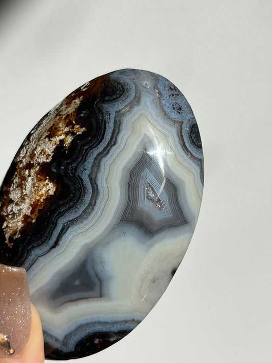 East Indonesian Agate Palmstone with Parallax Effect A
