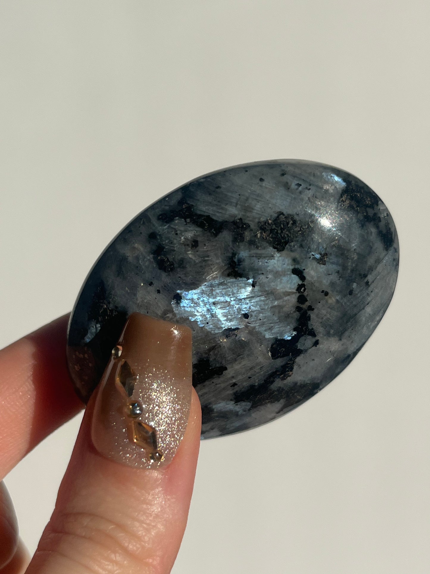 Flashy Larvikite Palmstone D