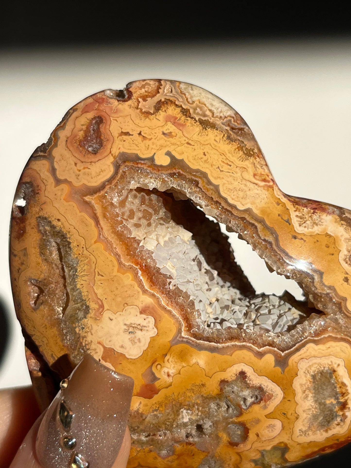 Golden Lace Agate Heart Carving C