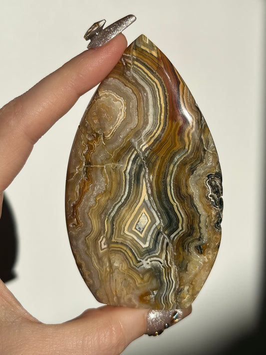 Golden Lace Agate Flame Carving G